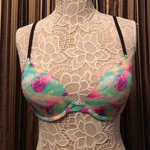 Victoria’s Secret summer lightly lined bra